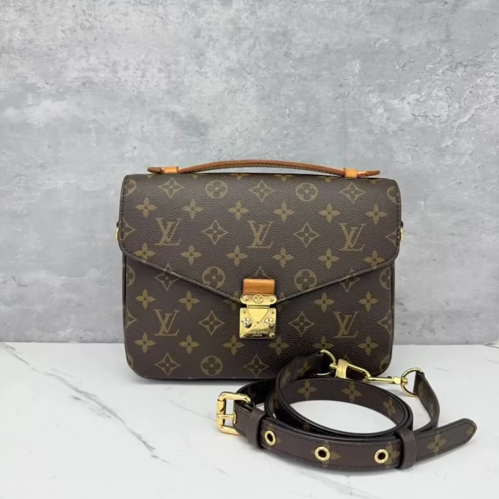 Louis Vuitton Women Pre-Loved Bag Very Good Condition